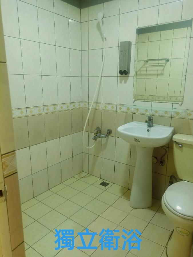 Yung Feng Hotel Кийлунг Екстериор снимка