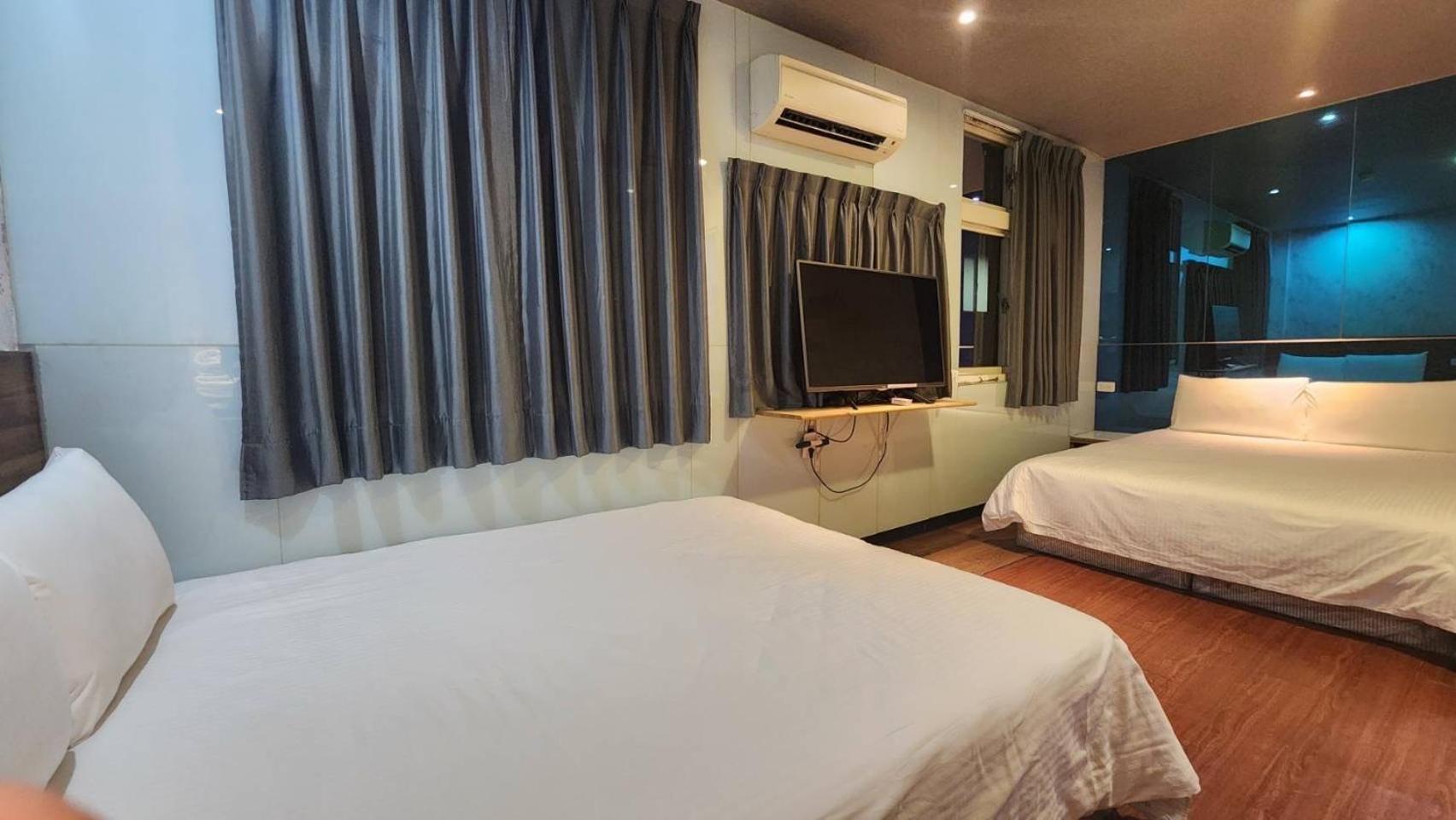 Yung Feng Hotel Кийлунг Екстериор снимка