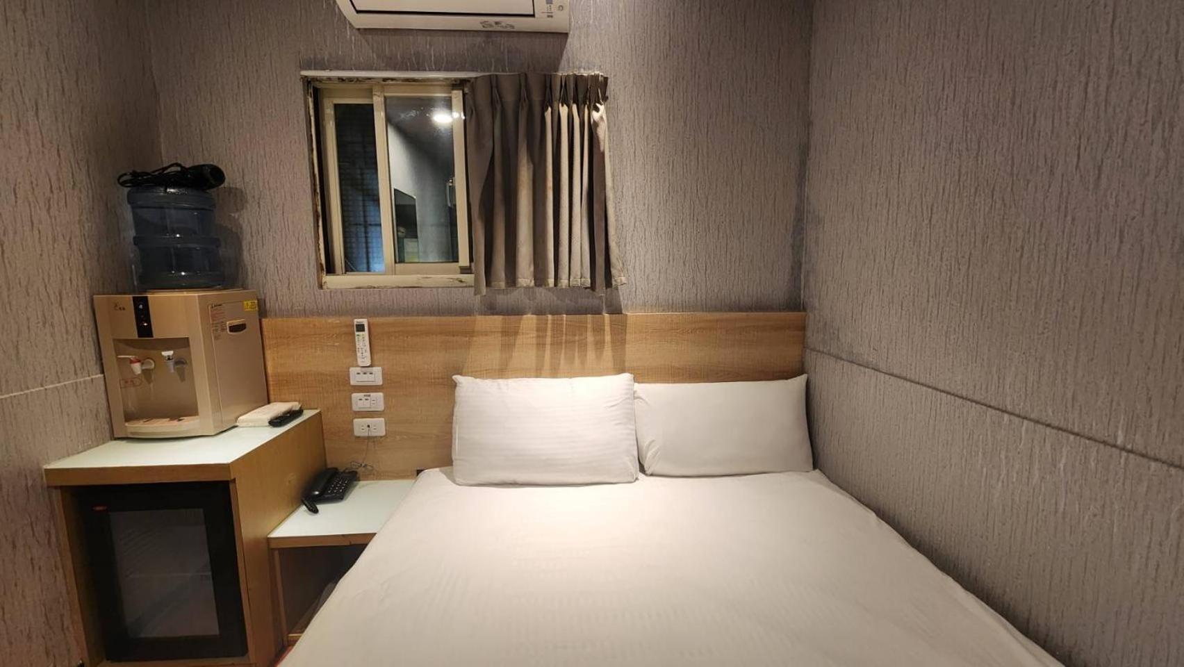 Yung Feng Hotel Кийлунг Екстериор снимка